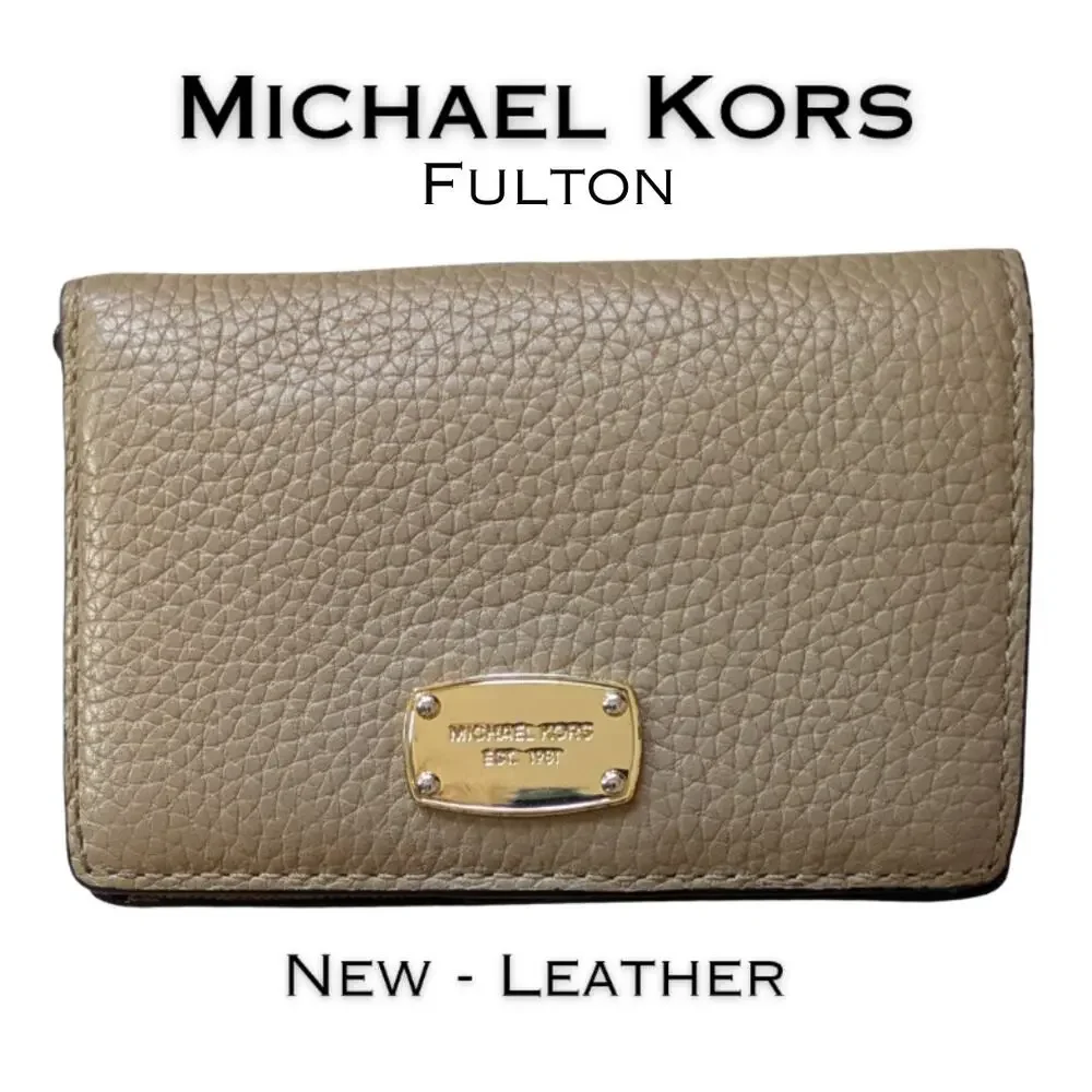 Michael Kors Fulton Leather Wallet Tan Beige Bifold Fulton Logo Organizer NEW